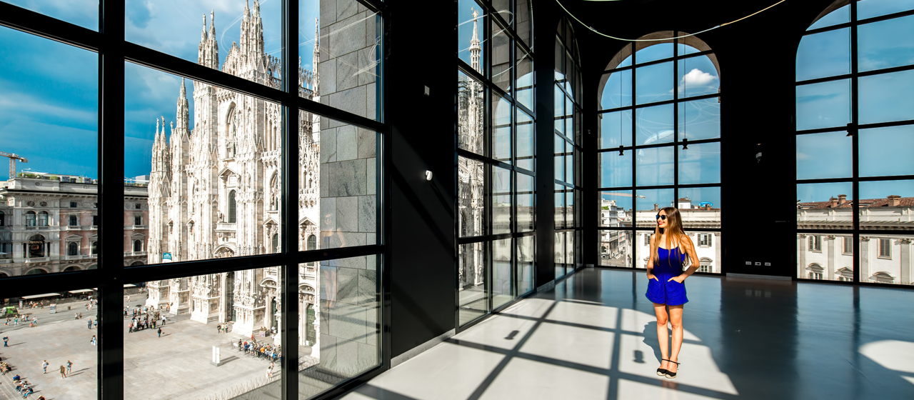 Vista dai finestroni del Museo del Novecento - Palazzo del Arengario - Palazzo Reale di Milano