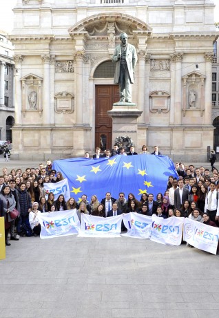 ESN students and the Major of Milano