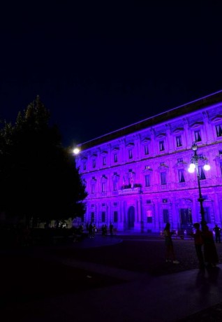 Palazzo Marino illuminato per #Wethe15