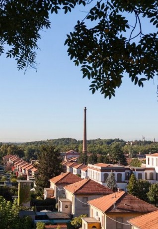 Una veduta panoramica del villaggio di Crespi d'Adda
