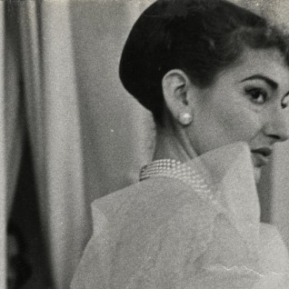Milano - 1° maggio 1958. Maria Callas prova abiti nell'atelier BIKI. Fotografo Franco Gremignani 